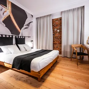 schoeps-residence.poznan-hotels.com/